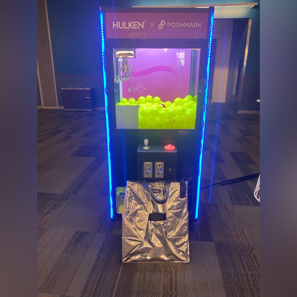 Poshfest 2025 Claw Machine - San Jose, CA